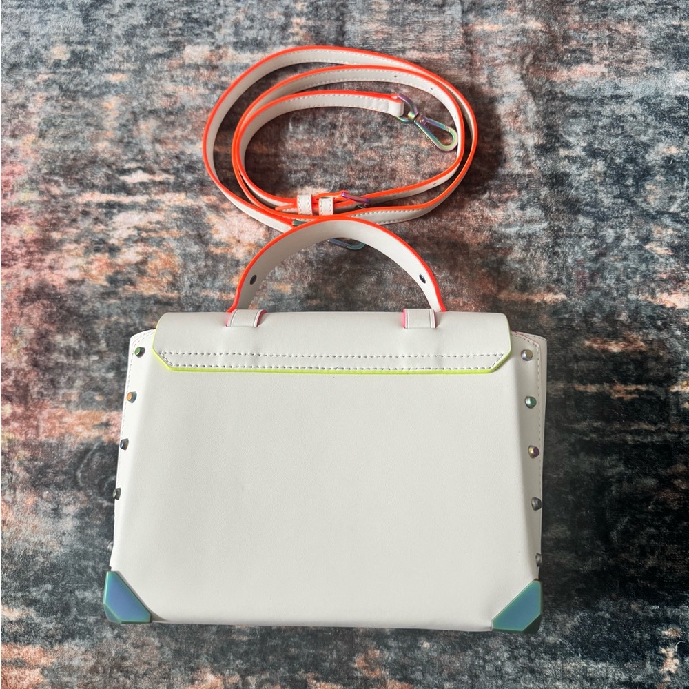 Michael Kors Manhattan Medium Contrast-Trim Leather Satchel New Without Tag - Picture 3 of 4